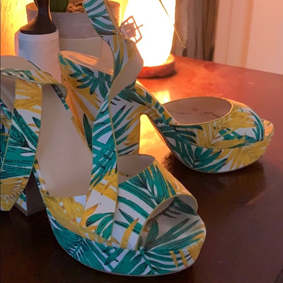 Charlotte Russe tropical heels - Picture 1 of 1
